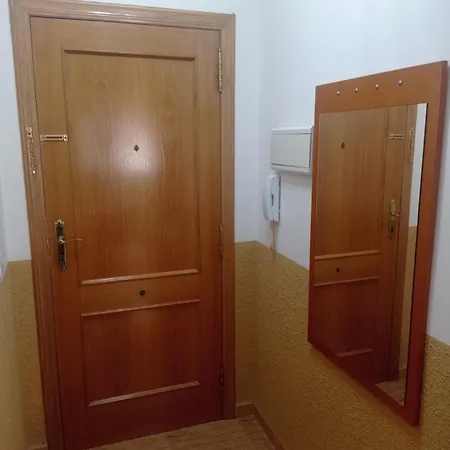 Con Piscina شقة